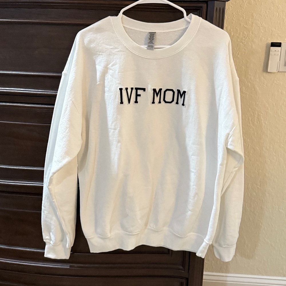 Gildan White Sweatshirt